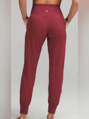 Lululemon Align High-Rise Nulu Jogger in Mulled Wine color, size 2